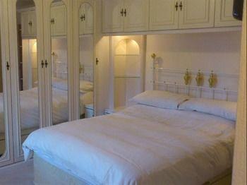 Christines Guest House Инвернесс Экстерьер фото